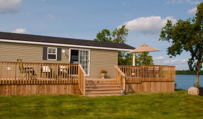 A Bellmere Winds Golf Cottage with View of Rice Lake
