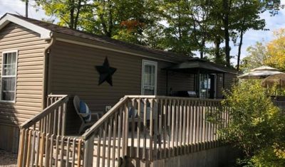 32 Riverside Village