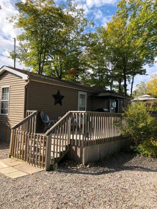 32 Riverside Village