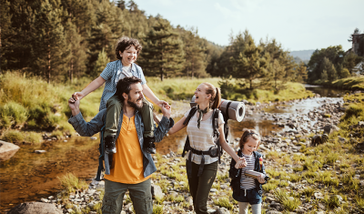 happy family at Gorges de la Coulonge Resort